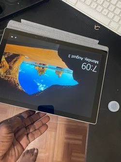 Microsoft Surface Laptop
