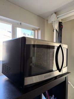 Black + decker microwave