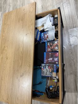 Coffee table with extra space