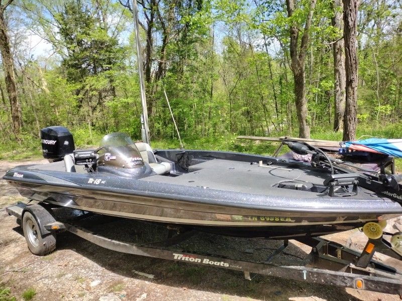2010 Triton Bass boat