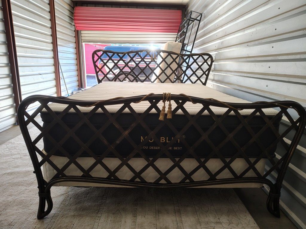 Queen Memory Foam Luxury Bedset by Molblly (Delivery Option)