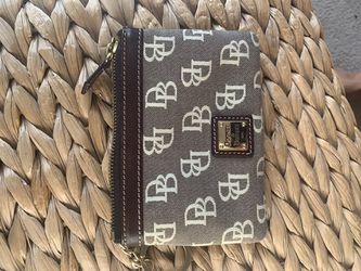 Authentic Dooney &Burke ...Small Credit Card Wallet
