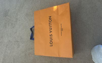 Louis Vuitton Paper bag