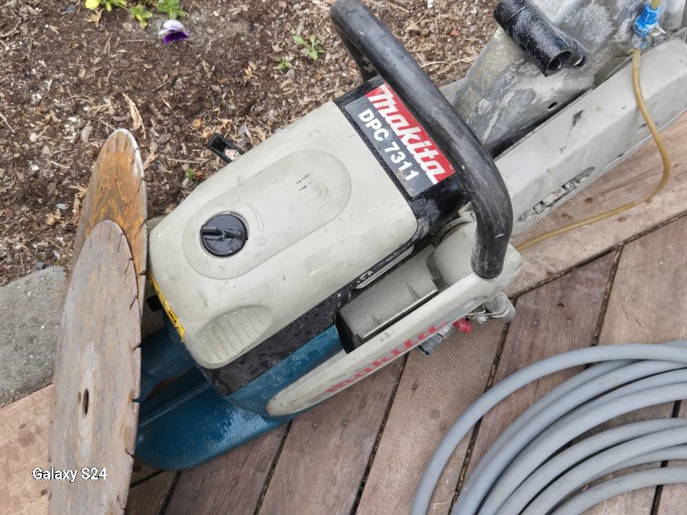 16 Inch Makita 50/50 Gas Powered Hot Saw/with Quick Connection Water Hose Attachment/3 Blades /3/8"×50' High Pressure Hose For Sale