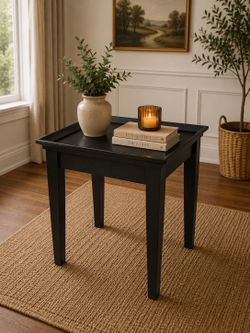 End table/ night stand/ side table