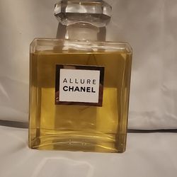 Large Display Bottle Chanel