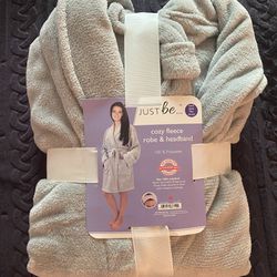 Brand New - Just Be Plush Robe One Size With Headband
