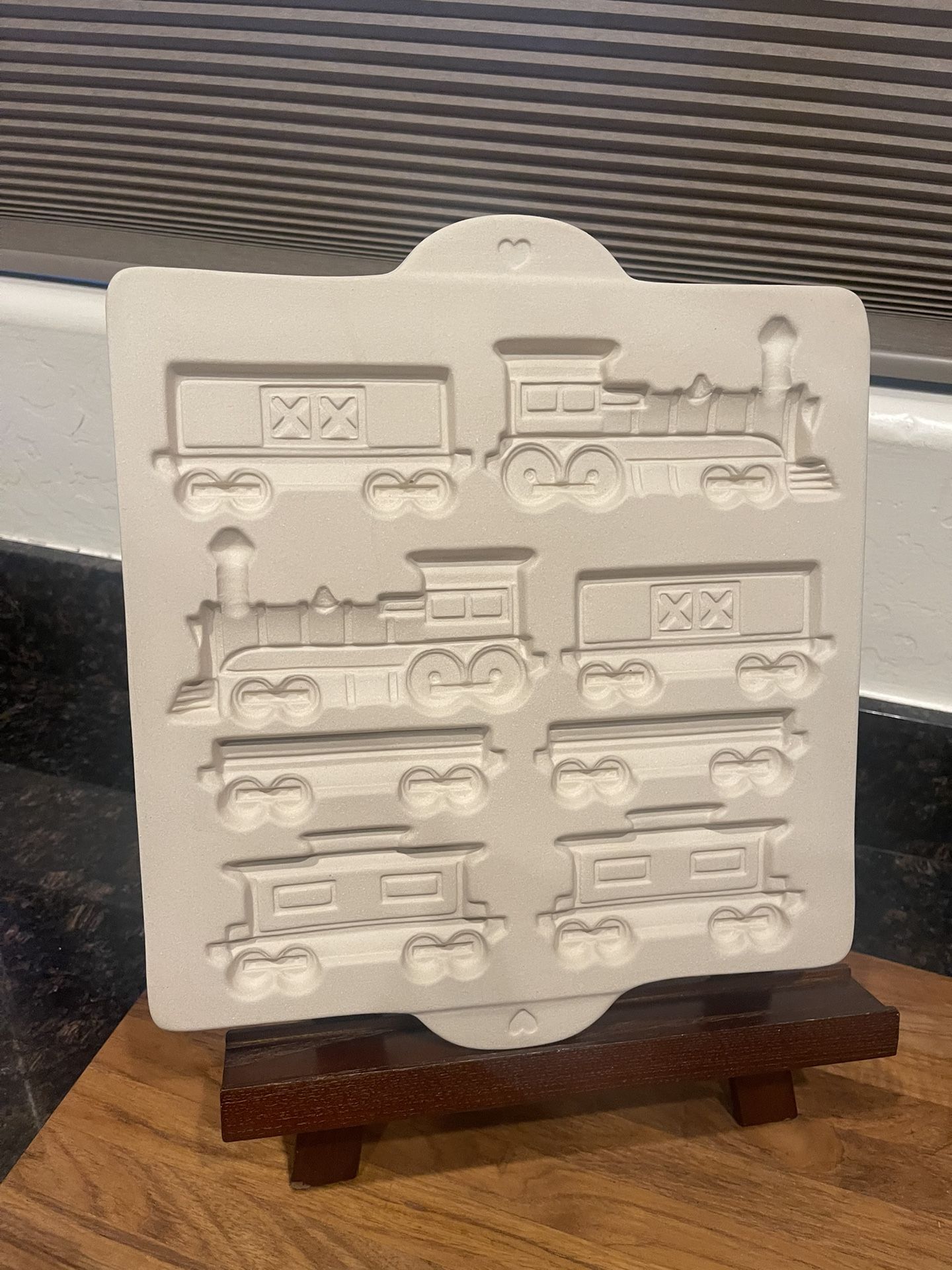 Pampered Chef pottery cookie train mold