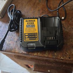 Dewalt Charger For 12v And 20v Used 