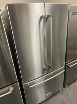 Stainless Steel French Door Refrigerator, Excellent Condition with IceMaker