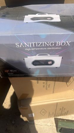 Sanitizing box