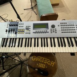 Yamaha Motif ES6