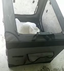 Dog travel crate