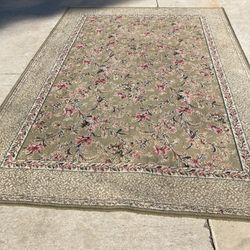 62/90” Nice  Floral Carpet 