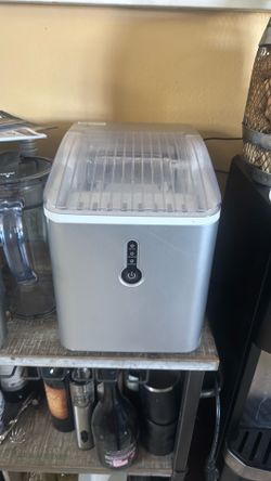 Ice maker