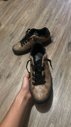 Coach sneakers with beige and black logo