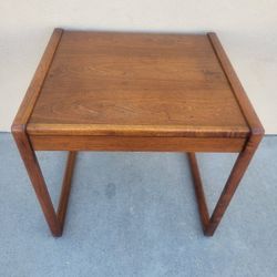 Mid Century Side Corner End Table 