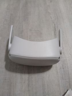 Oculus quest 2 headset