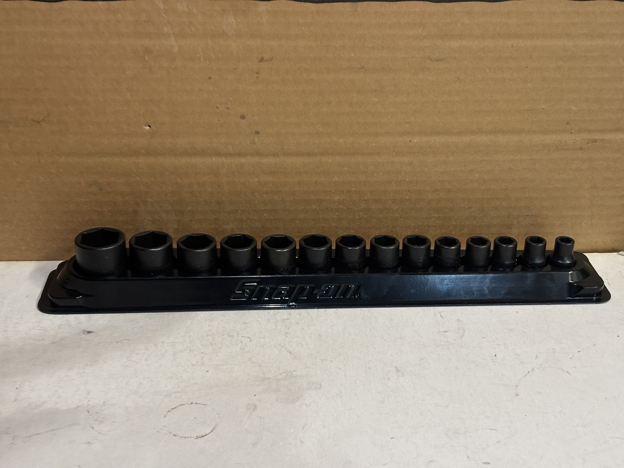 Snap-on Tools 14 pc 3/8" Drive 6-Point Metric Flank DriveĀ® Shallow Impact Socket Set (8-19, 21 and 24 mm)