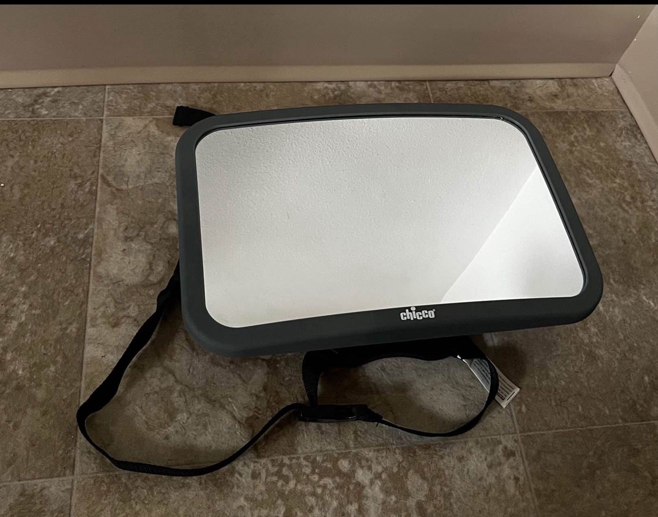 Chicco Universal Shatterproof Backseat Baby Mirror Mom Watch Child