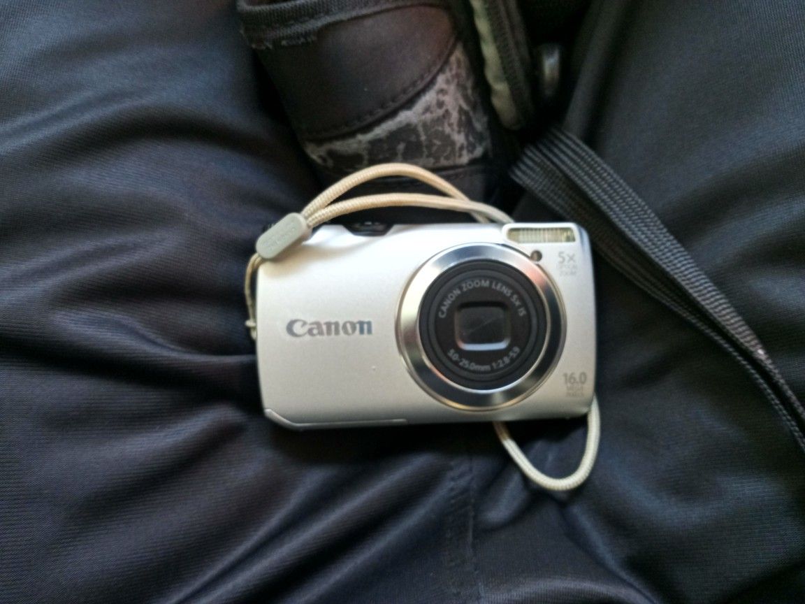 Canon Camera Brand New $60 OBO