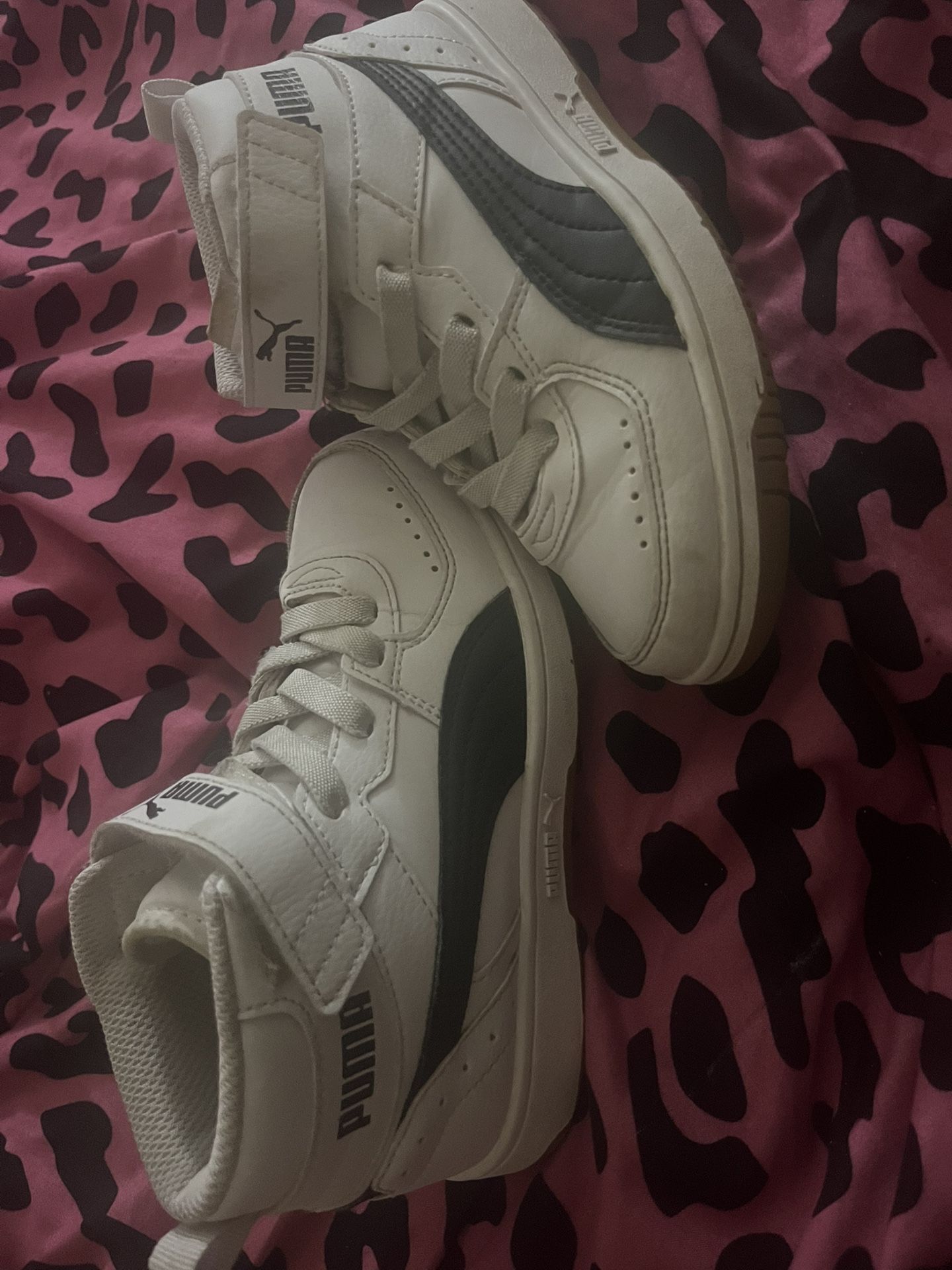 Boys Used Puma Tenni Shoes Size 13c 