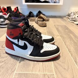 Air Jordan 1 Black Toe