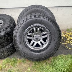 4 Like-New General Grabber A/TX Tires w/ Fuel Ammo Wheels  Size: 35x12.5R18LT– $2500 (Firm)