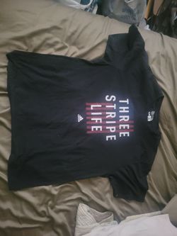 Used Men's Adidas Three Stripe Life T-Shirt Size XL Black In Excellent Condition