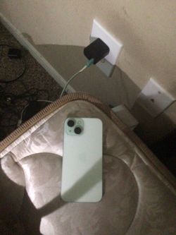 IPhone 14 (locked)