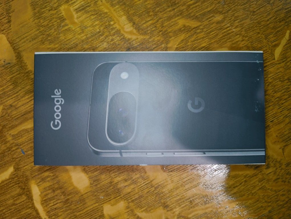 SEALED Google Pixel 9 Obsidian/128 GB (Mint Mobile Locked)