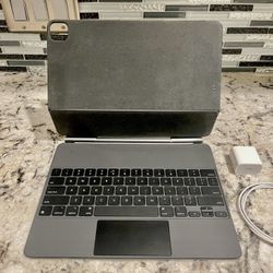Apple Smart Keyboard Folio For iPad Pro 13”