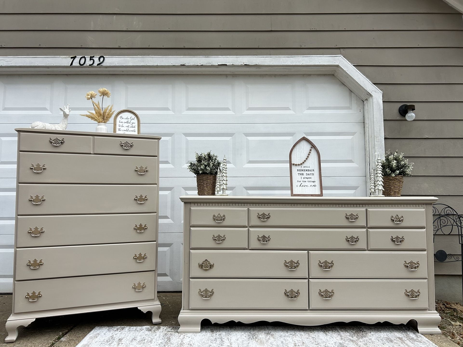 Dresser & chest 