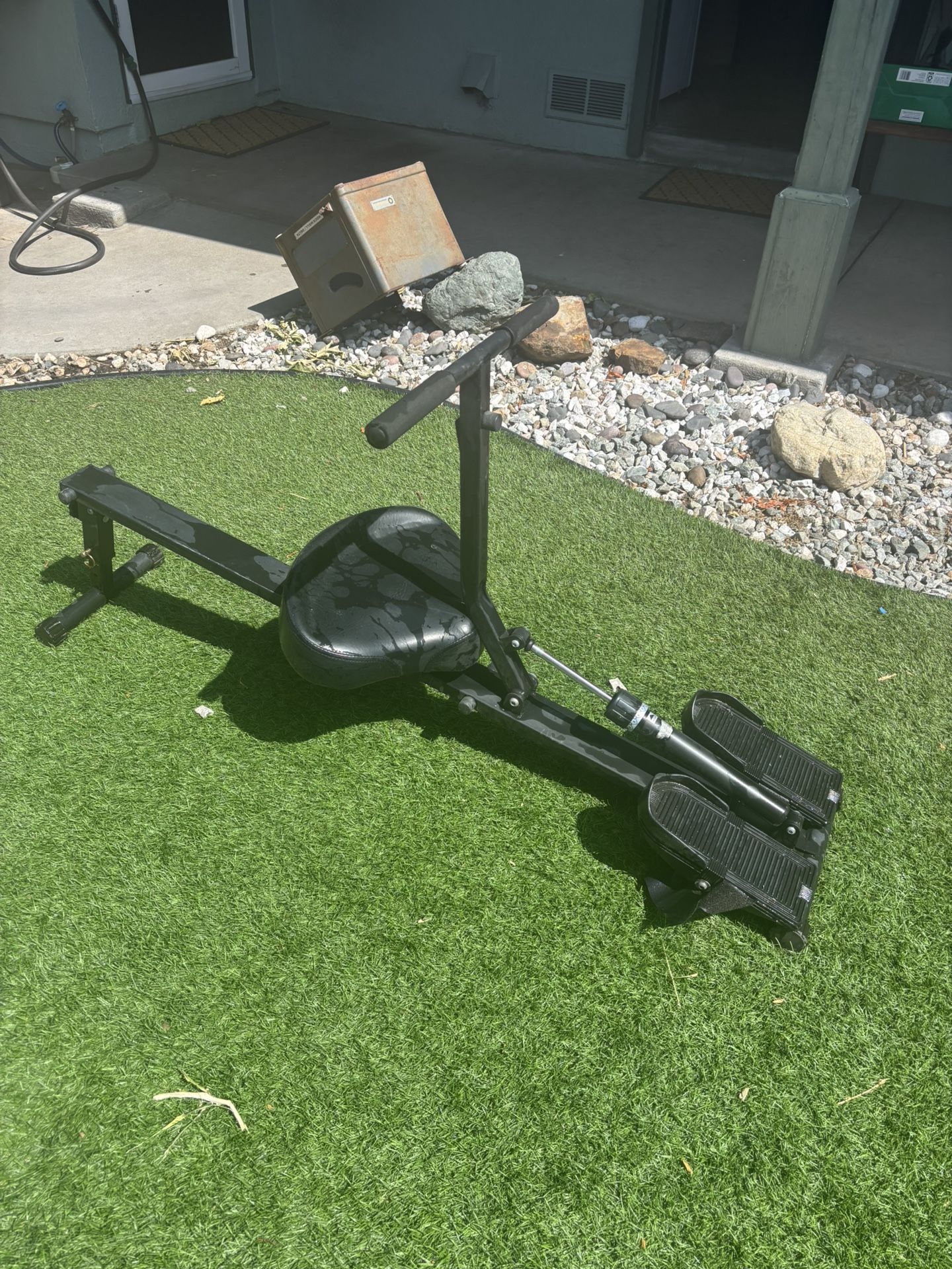 Row Excercise Machine