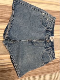 Princess Poly women’s shorts size 8