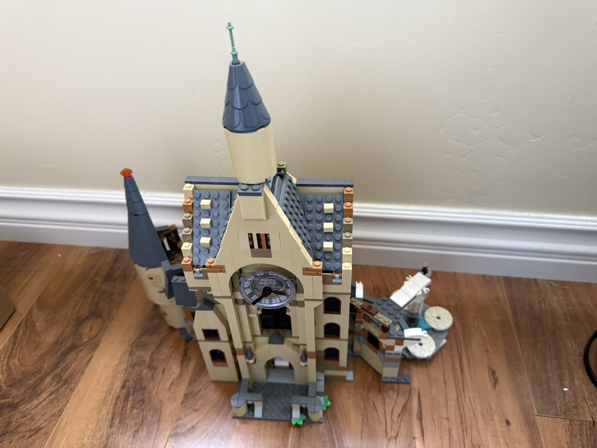 Harry Potter Hogwarts Retired Clock Tower Lego Set 75948
