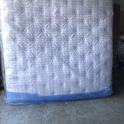 New Queen Pillow Top Mattresses! 