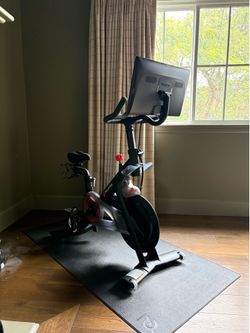 Peloton PL01 Indoor Stationary Exercise Bike - Black