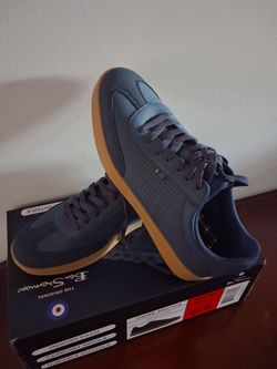 Hombre size 8.5