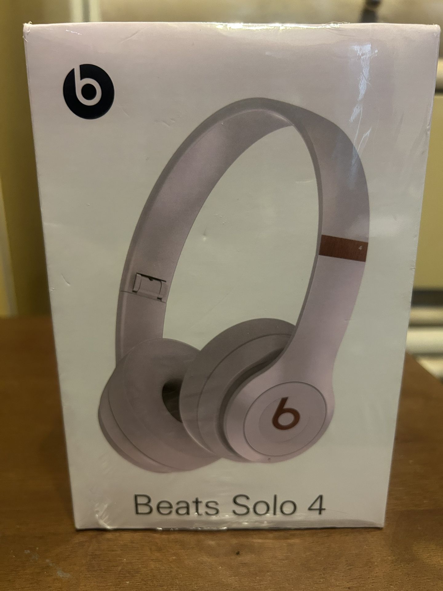 Beats Solo 4