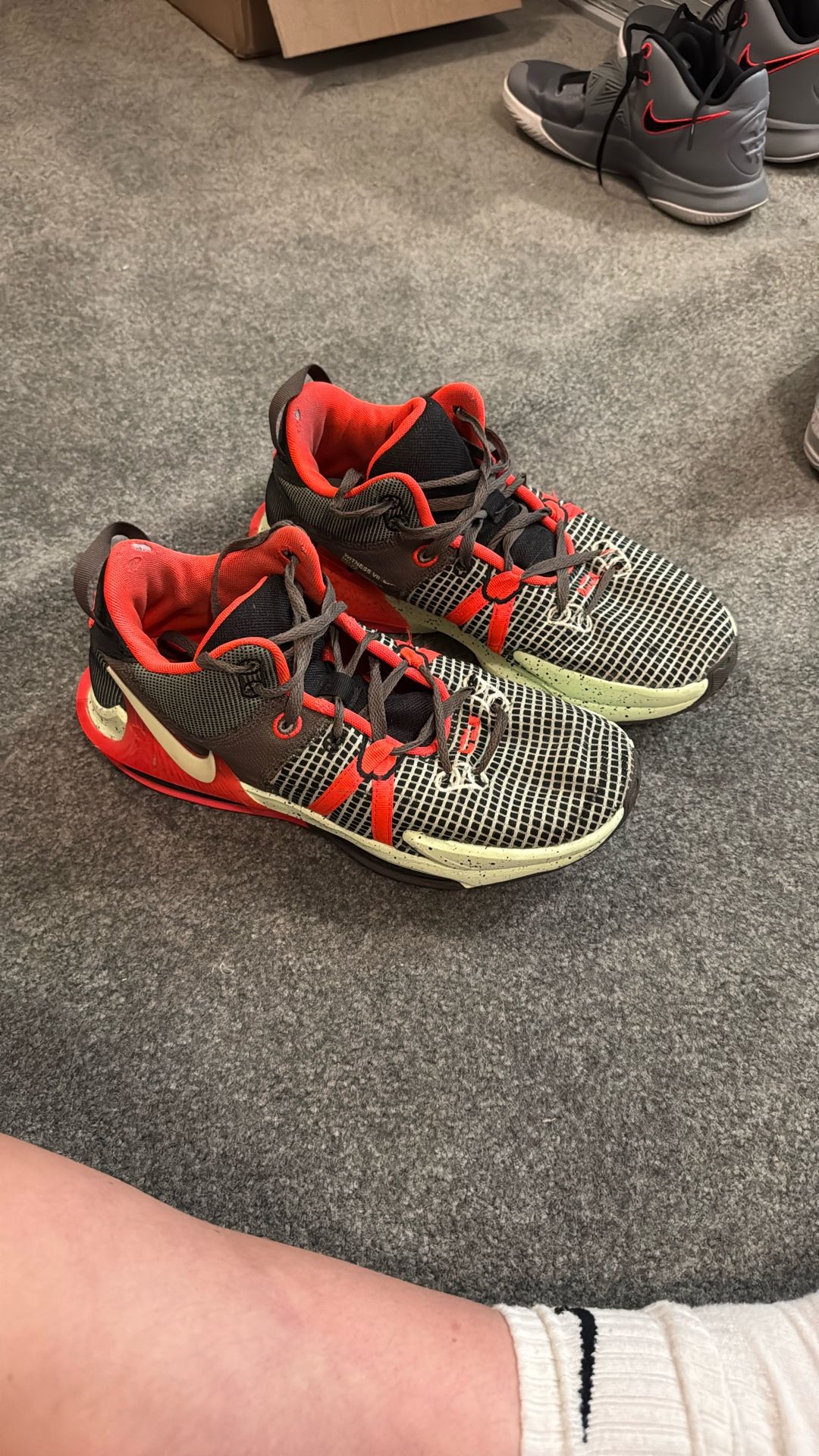 LeBron Basketball Shoes Size 10.5 W