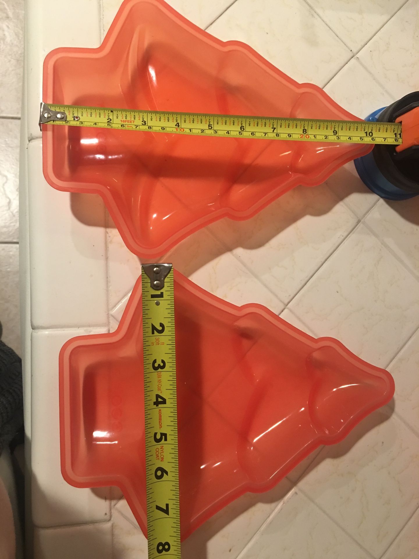 NEW Silicone non-stick cake/jello molds $2.50!