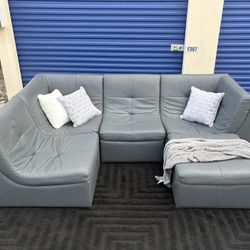 Sectional/couch/sofa, Leather, Grey, Size:110x65, Delivery Available 