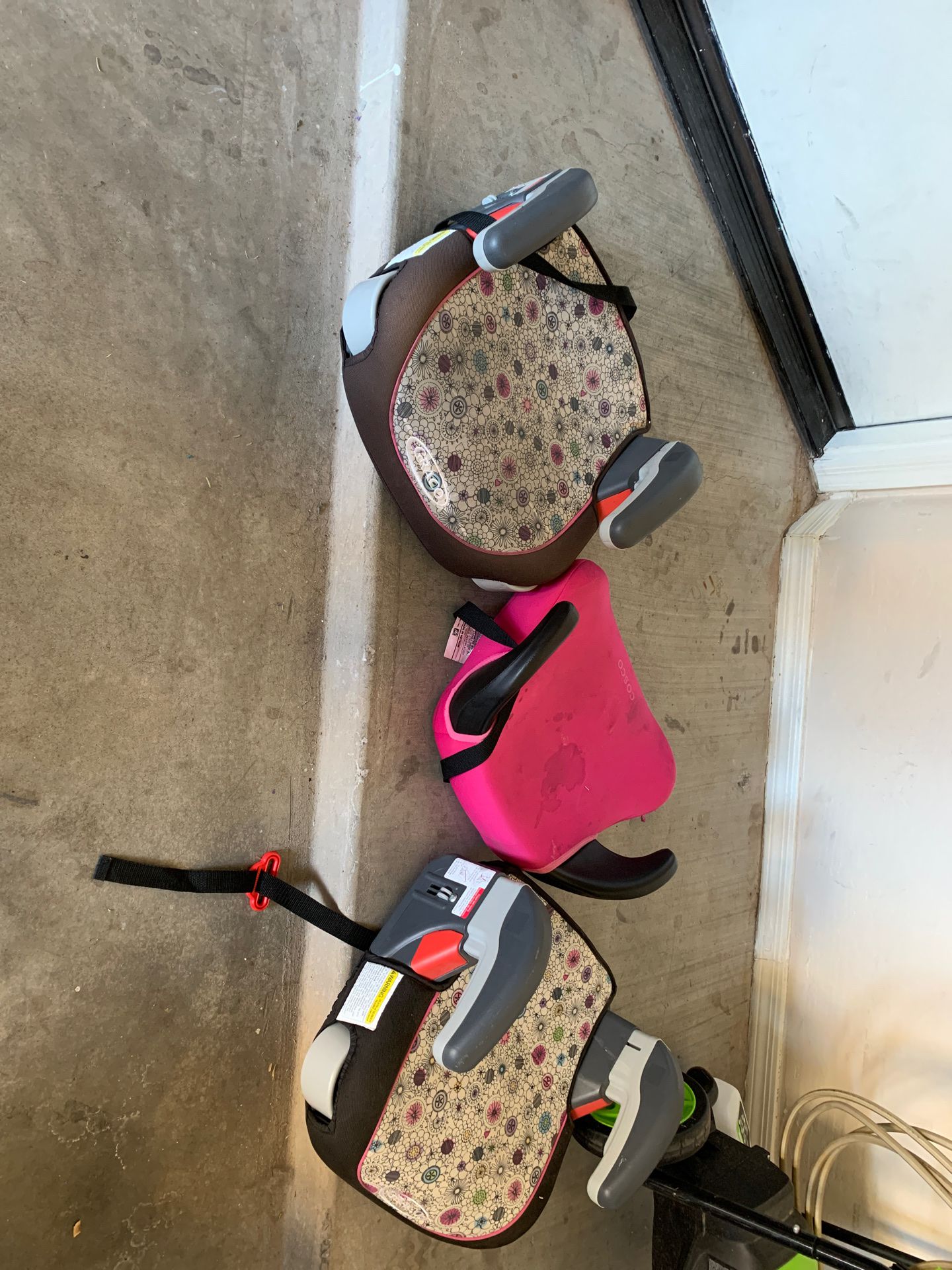 2 Graco car seats and 1 cosco car seat - $25 for all