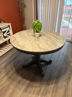 Dining room table