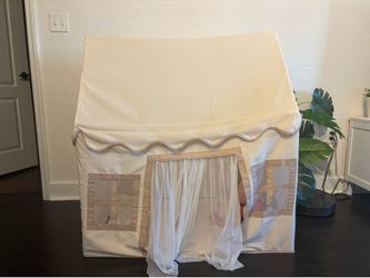 Kids playhouse tent