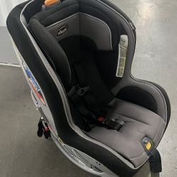 CHICCO CAR SEAT FOR SALE - USED GOOD CONDITION