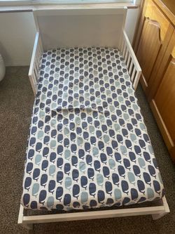 Toddler white bed