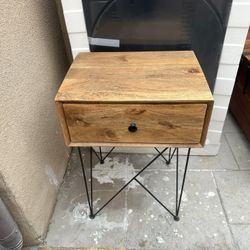 Modern Nightstand / Side Table 