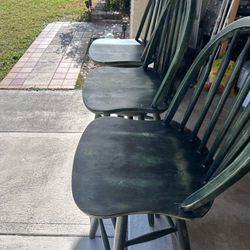 Set of 3 solid wood chairs,  turn seat